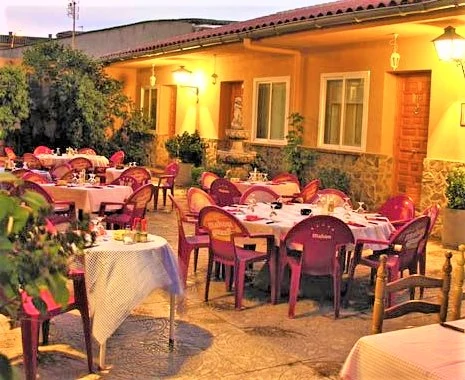 Hostal y Restaurante El Álamo — foto 8 de 8